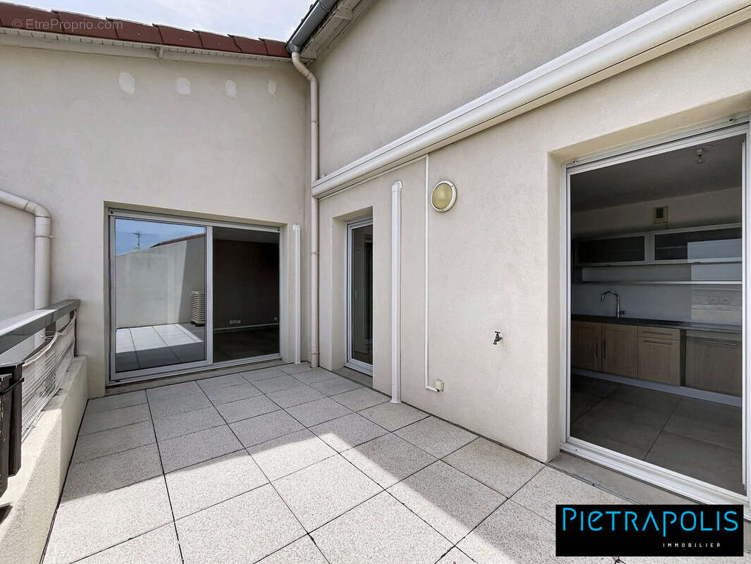Appartement à ANSE