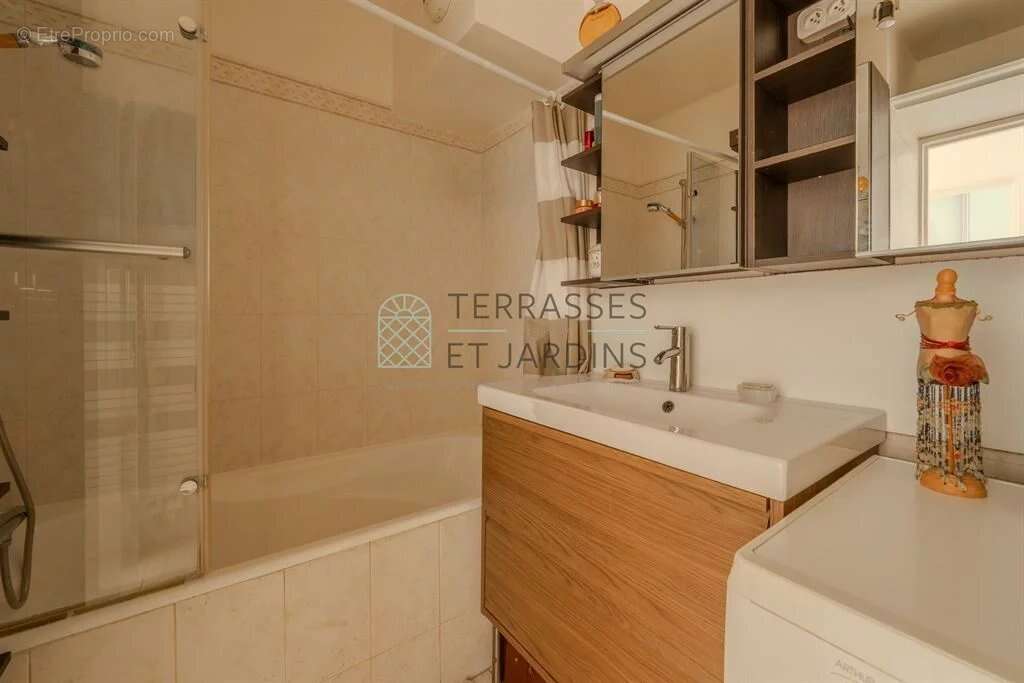 Appartement à ISSY-LES-MOULINEAUX