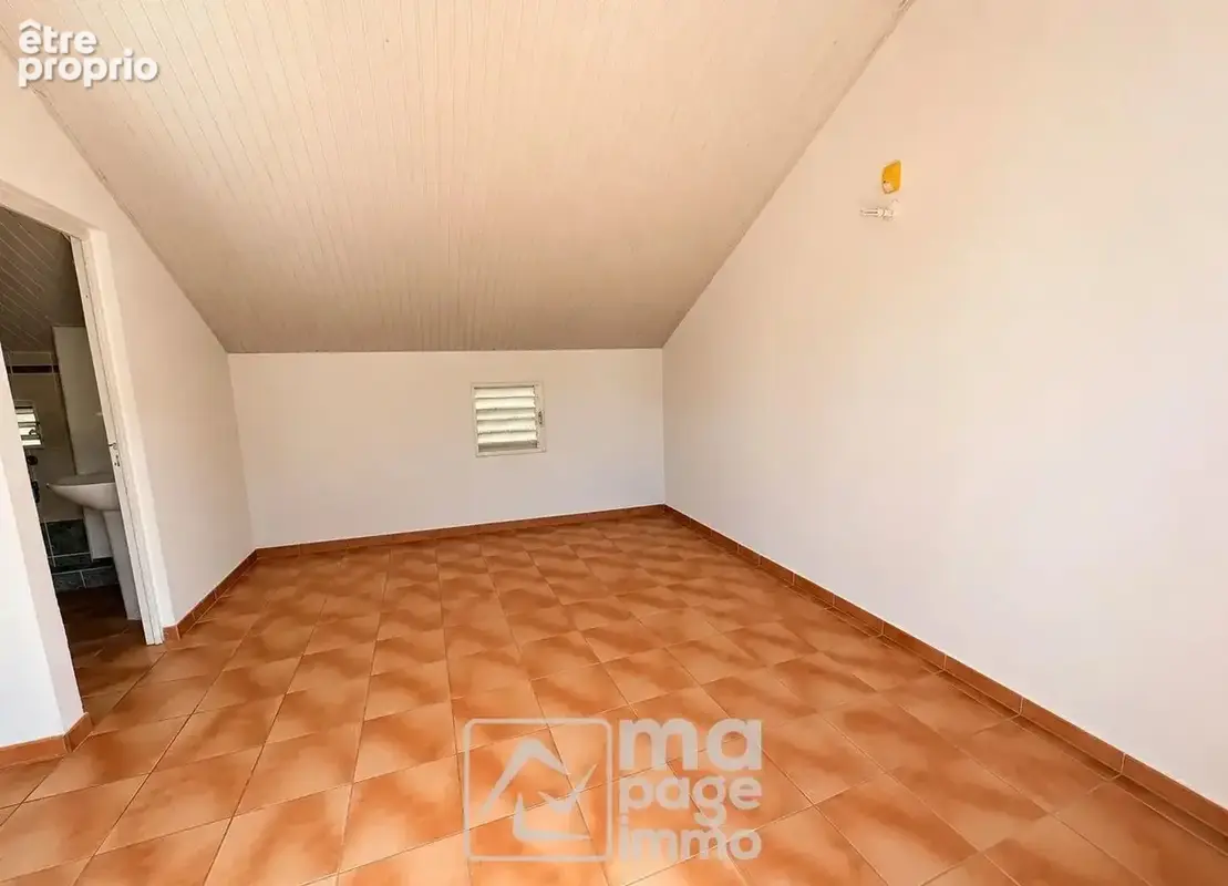 Vds Maison T4 + T2, Le Vauclin - photo 6