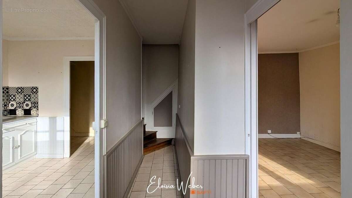 Photo 3 - Maison à JARZE