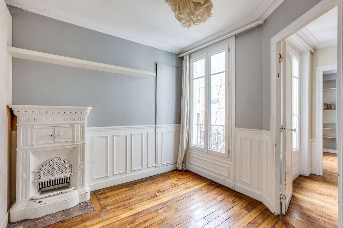 Appartement à PARIS-18E
