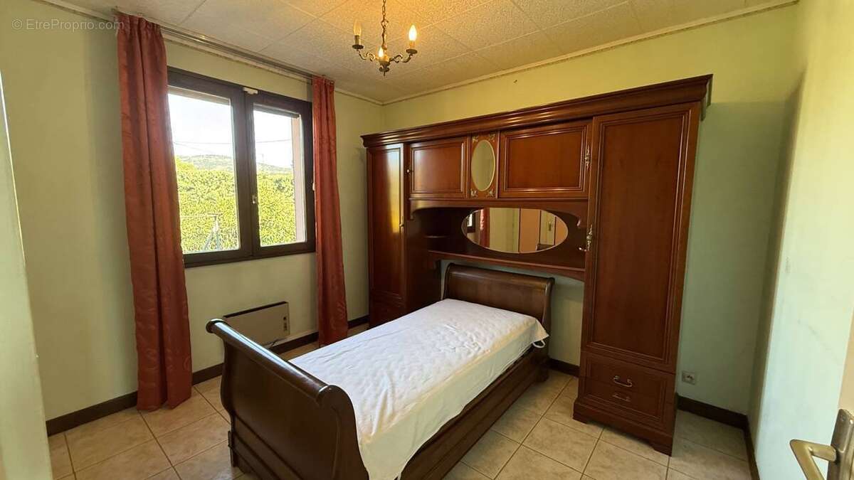 Maison à FIGANIERES