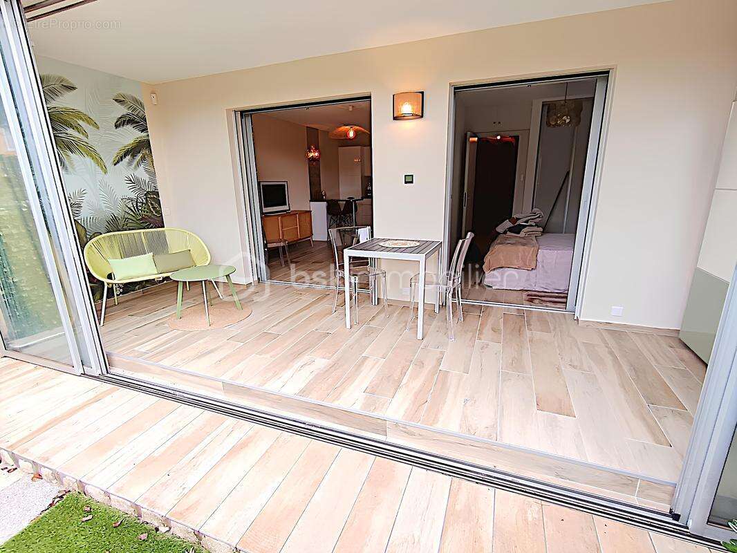 Appartement à SANARY-SUR-MER