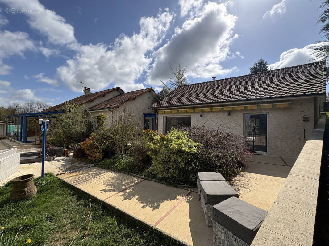 Maison à PERPEZAC-LE-NOIR