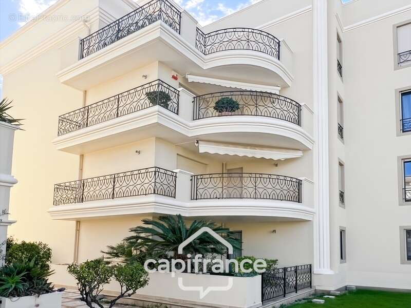 Appartement à HYERES