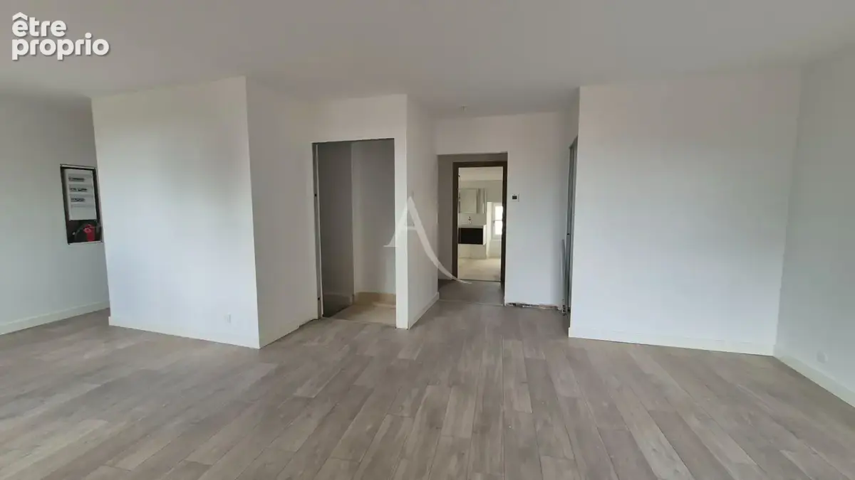 Photo Appartement à Saint-Jean-D'angely au prix de 144 450€