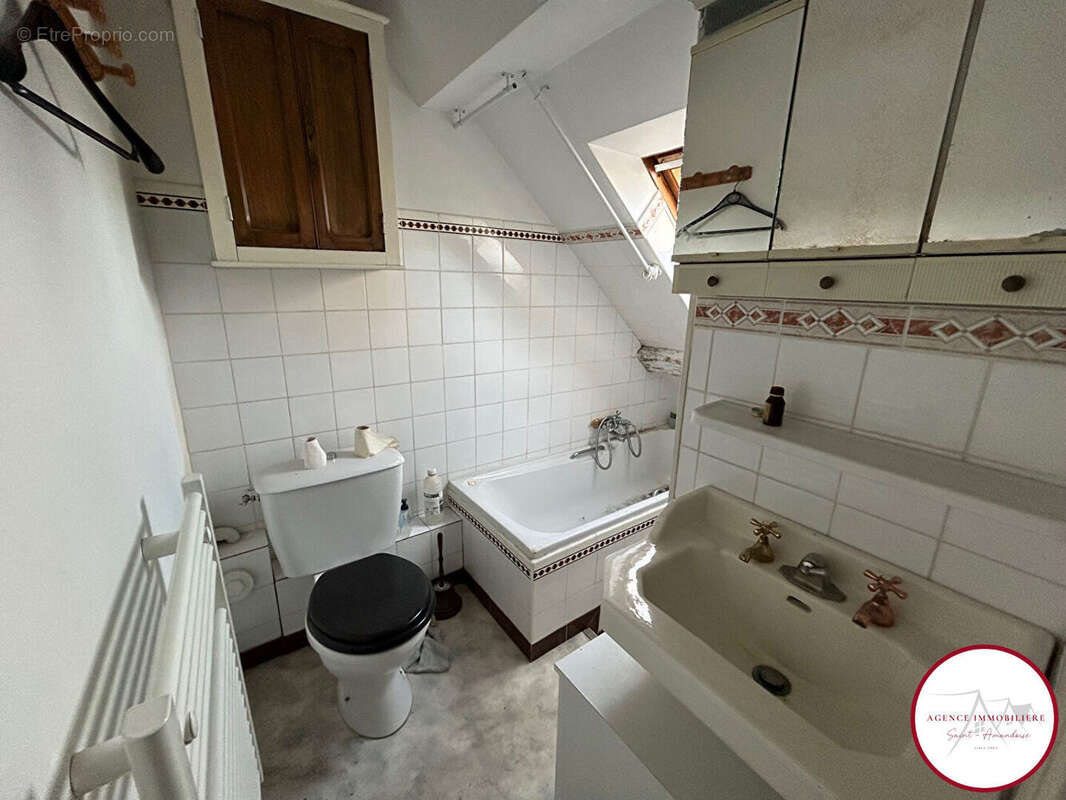 Maison à SAINT-AMAND-MONTROND