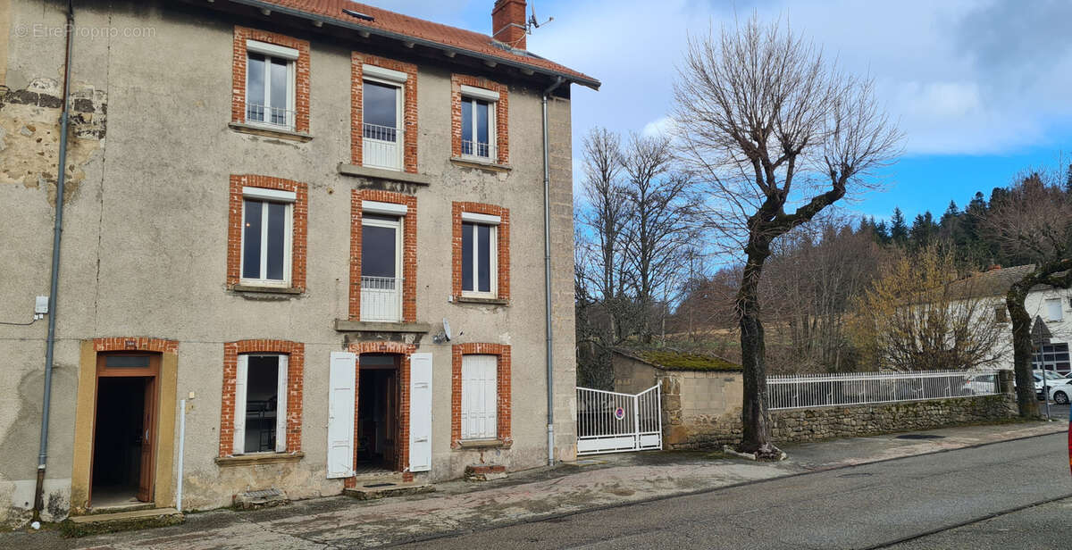 Appartement à SAINT-AGREVE