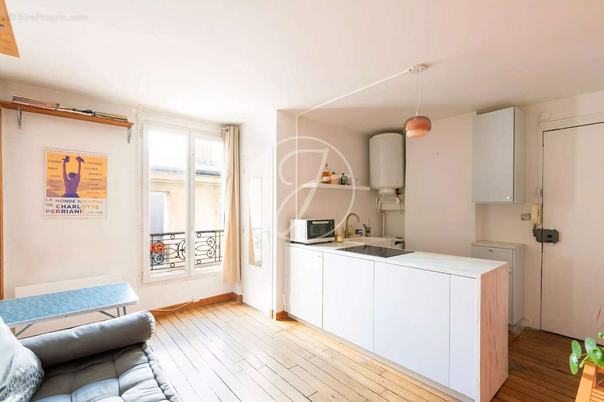 Appartement à PARIS-18E