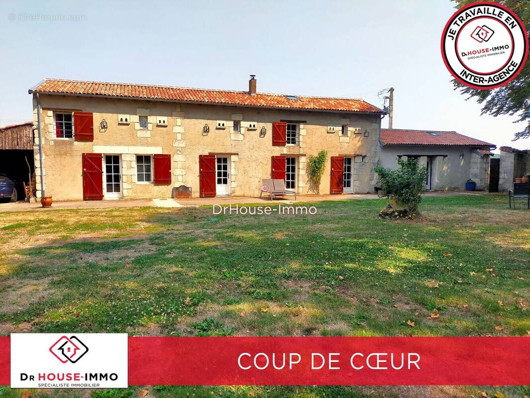 Maison à VENDEUVRE-DU-POITOU