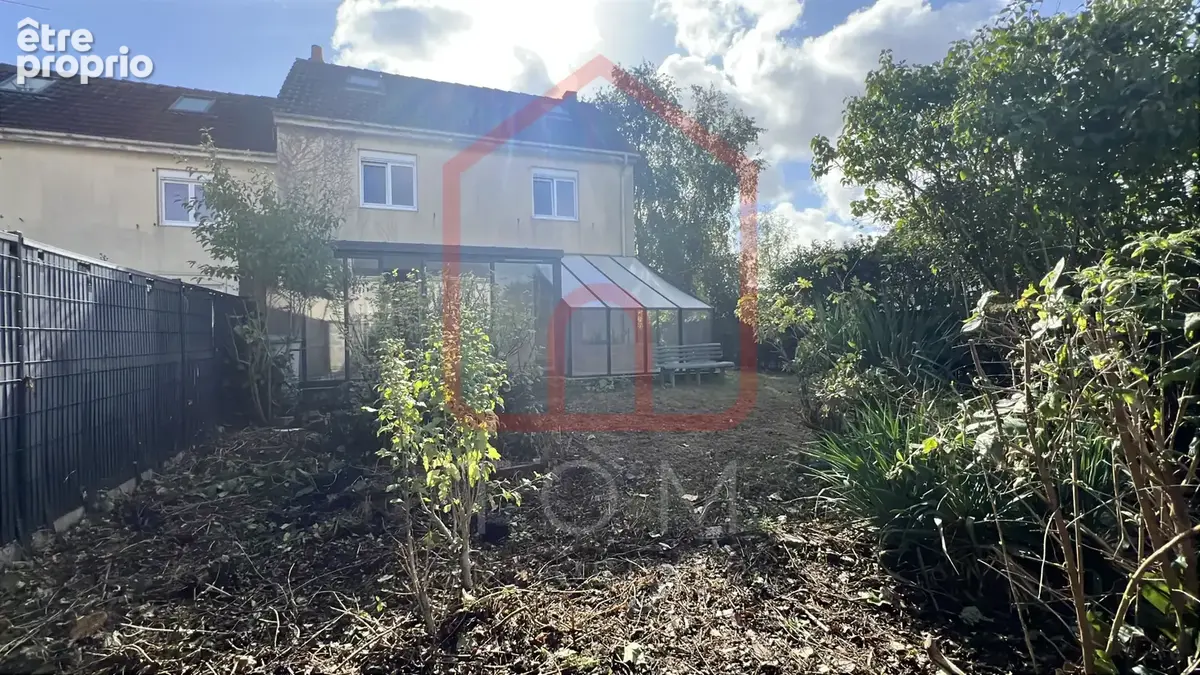 Maison semi-individuelle avec potentiel - 110 m2 - Lezennes - SOUS COMPROMIS - photo 12