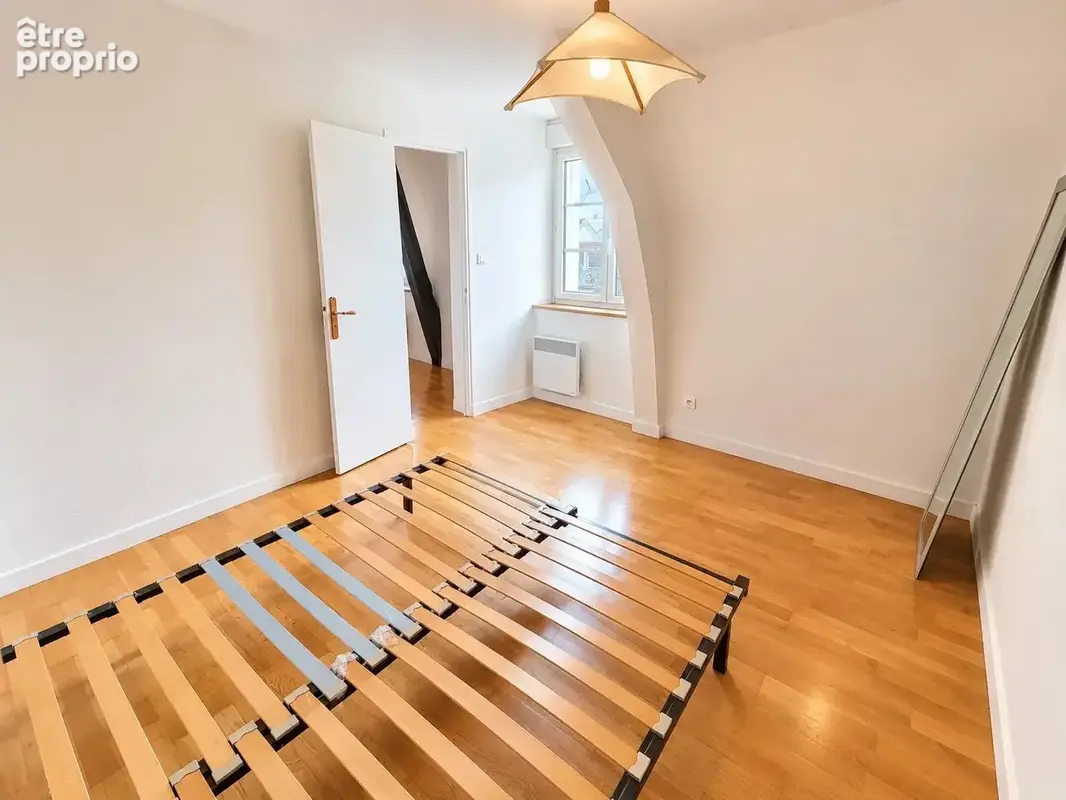 Immeuble zone piétonnière NEVERS très coquet  composé de 6 appartements & 1 local commercial - photo 7