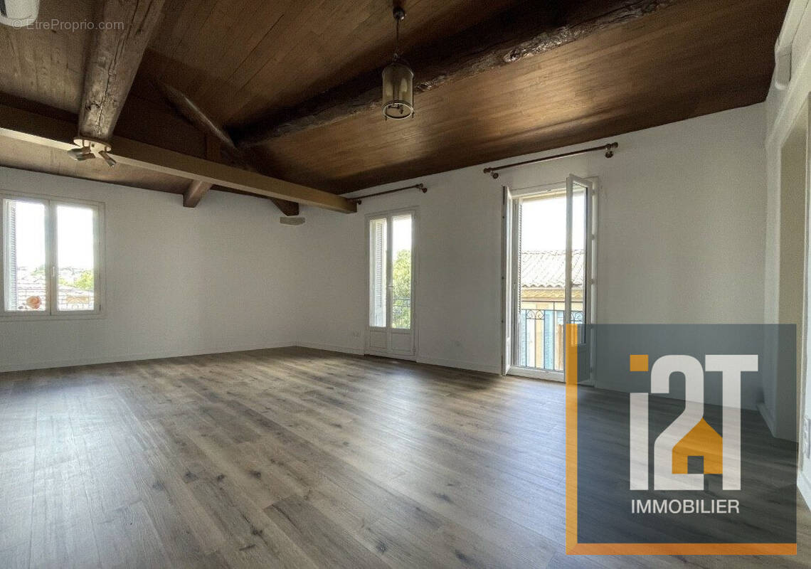 Appartement à NIMES