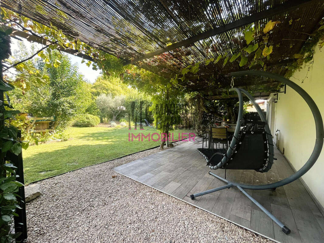 Maison 130 m² à L'isle-Sur-La-Sorgue  - photo 7
