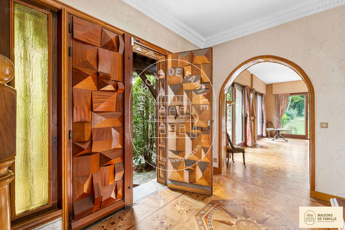 Maison à LOUVECIENNES