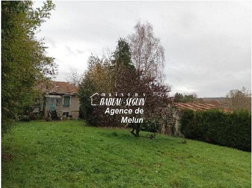 Terrain à BRIIS-SOUS-FORGES