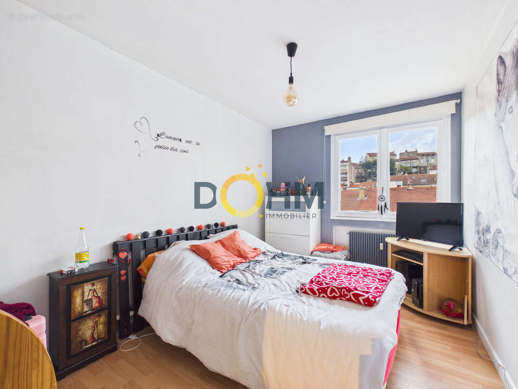 Appartement à SAINT-ETIENNE