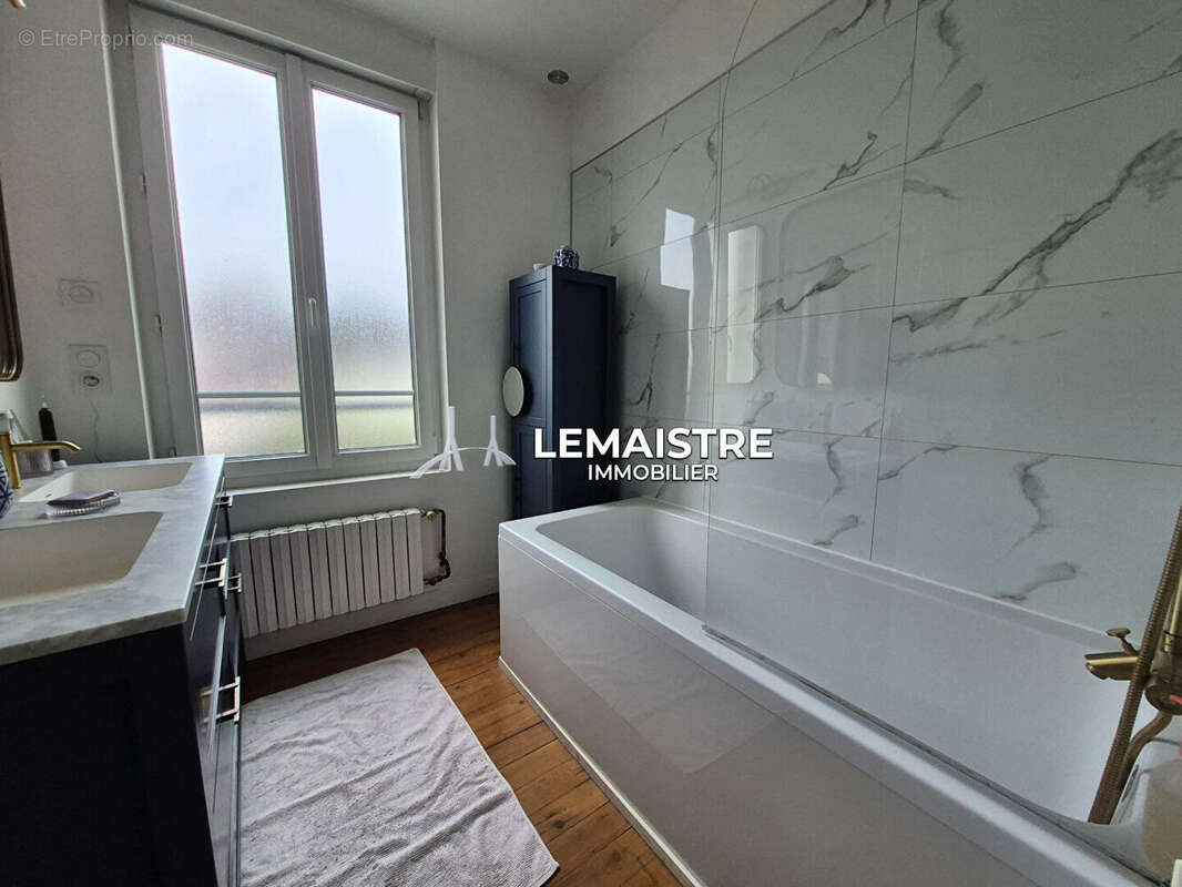 Maison à MONTIVILLIERS