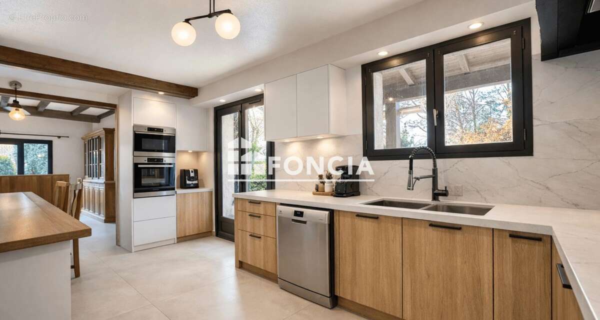 Maison à MONTBONNOT-SAINT-MARTIN