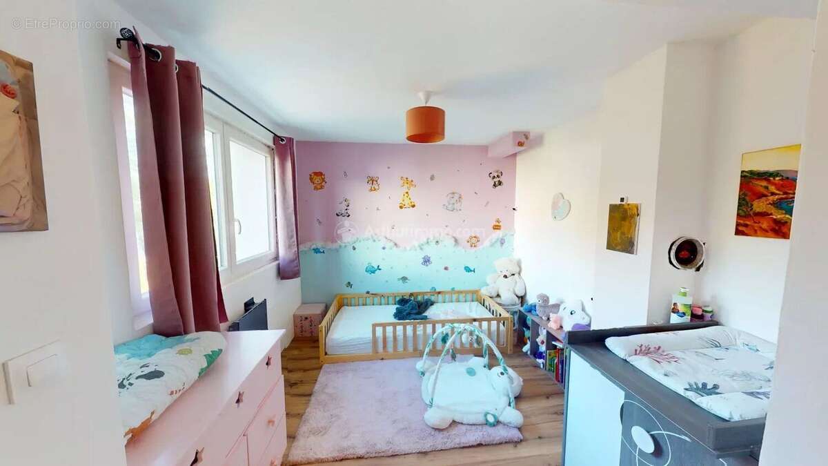 Maison à SAINT-JEAN-DE-BOURNAY