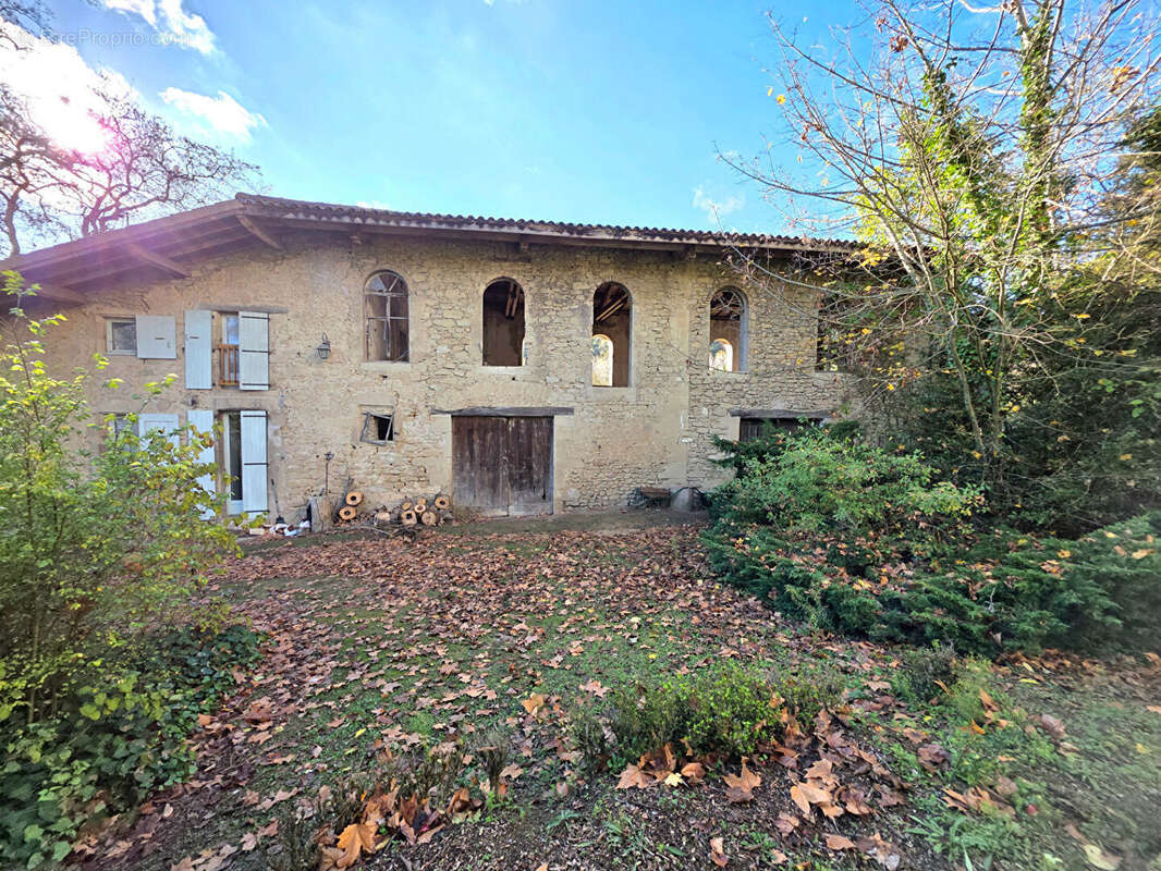 Maison à CHARMES-SUR-L'HERBASSE