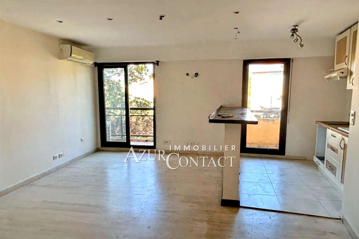 Appartement à MOUGINS