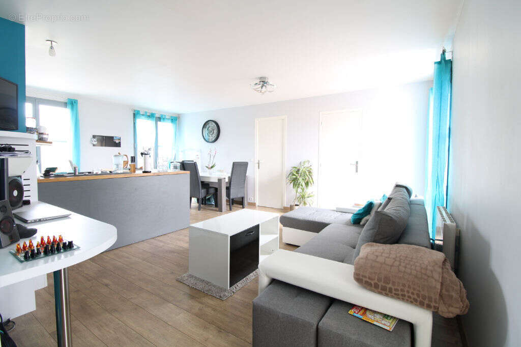 Appartement à BRIE-COMTE-ROBERT