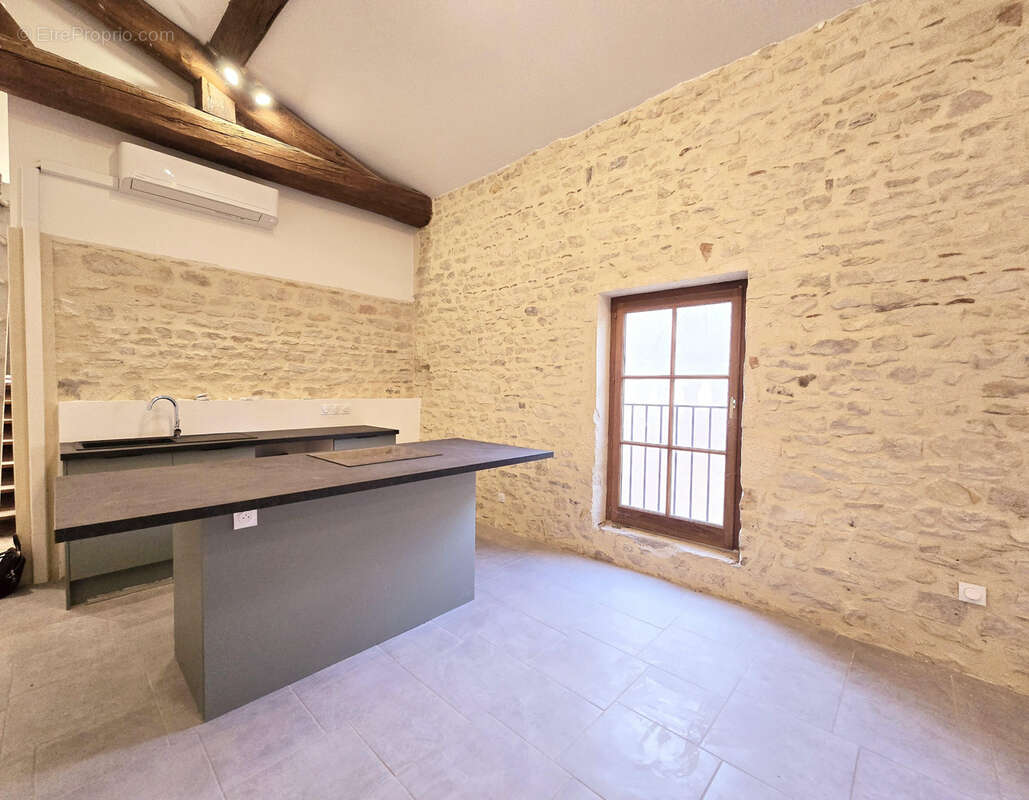 Appartement à ANSE