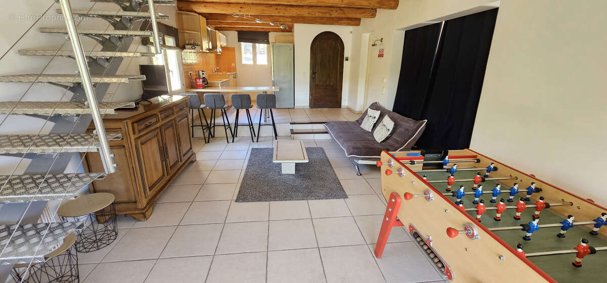 Double villa 200m2 sur un terrain de 5340m2 avec double garage 3 carports et piscine - photo 20