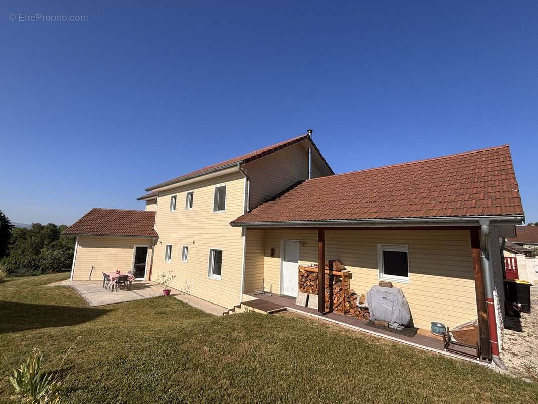 Maison 193 m² à Bevenais  - photo 5