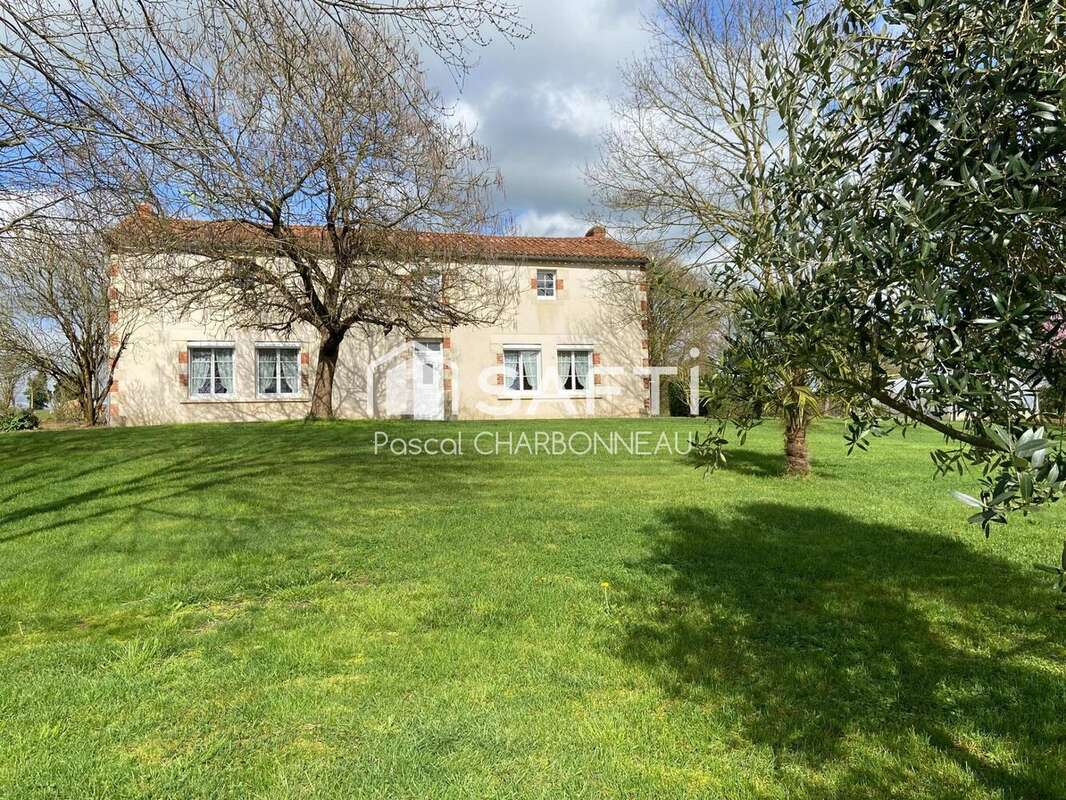Photo 2 - Maison à SAINT-PROUANT
