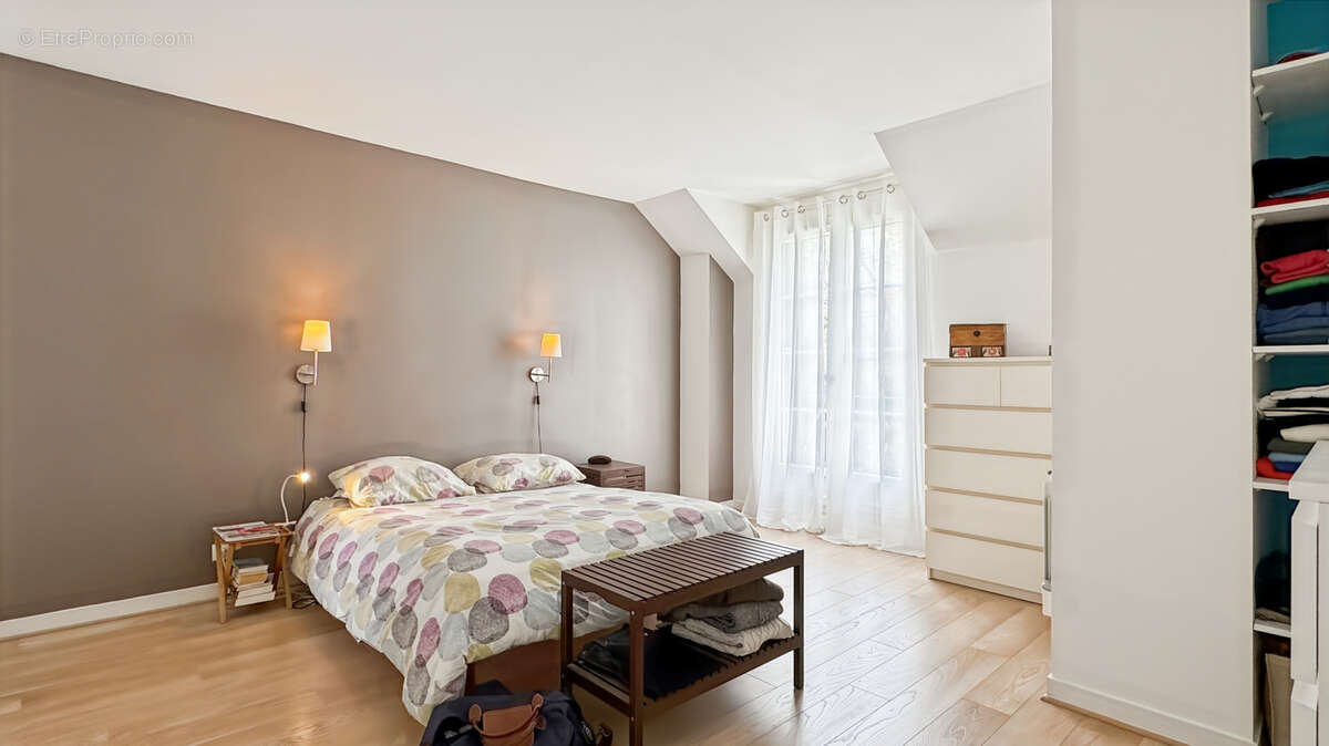 Maison à SAINT-NOM-LA-BRETECHE