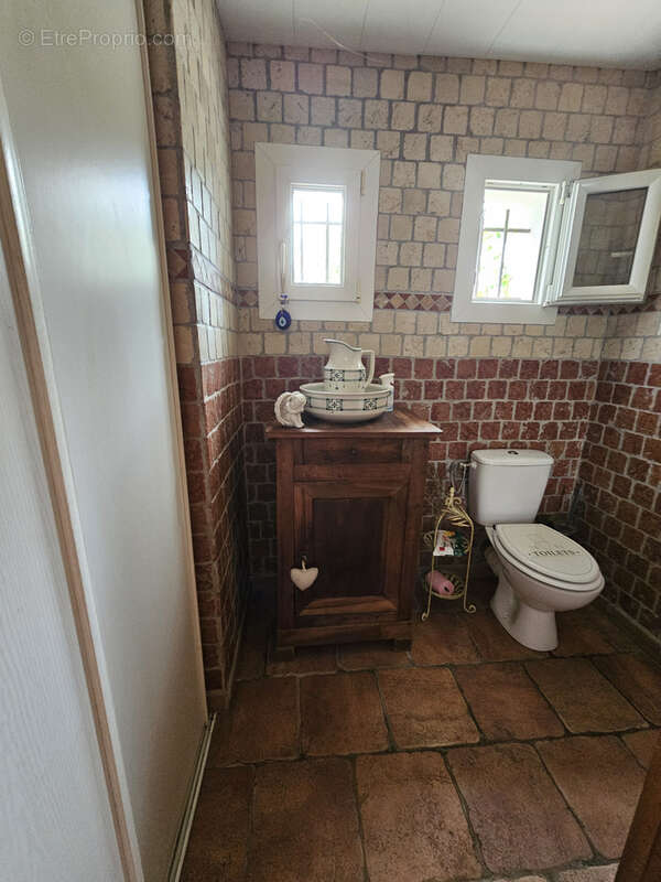 MAISON T4 DE PLAIN PIED sur 1195 M2 terrain et piscine - photo 14