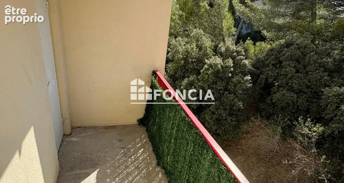 Appartement à VILLENEUVE-LES-AVIGNON