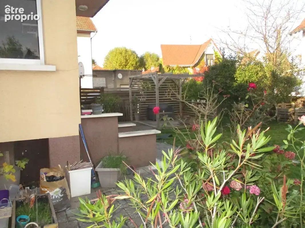 Maison sur sous sol avec garage double - photo 3