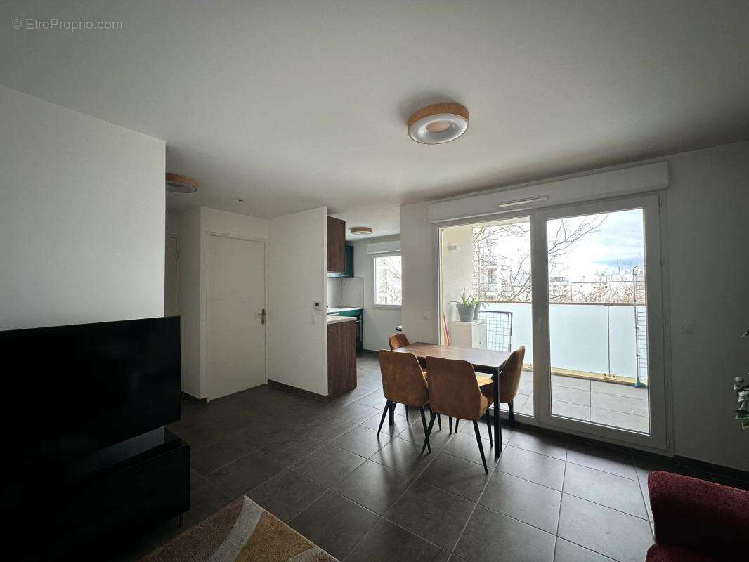 Appartement à VENISSIEUX