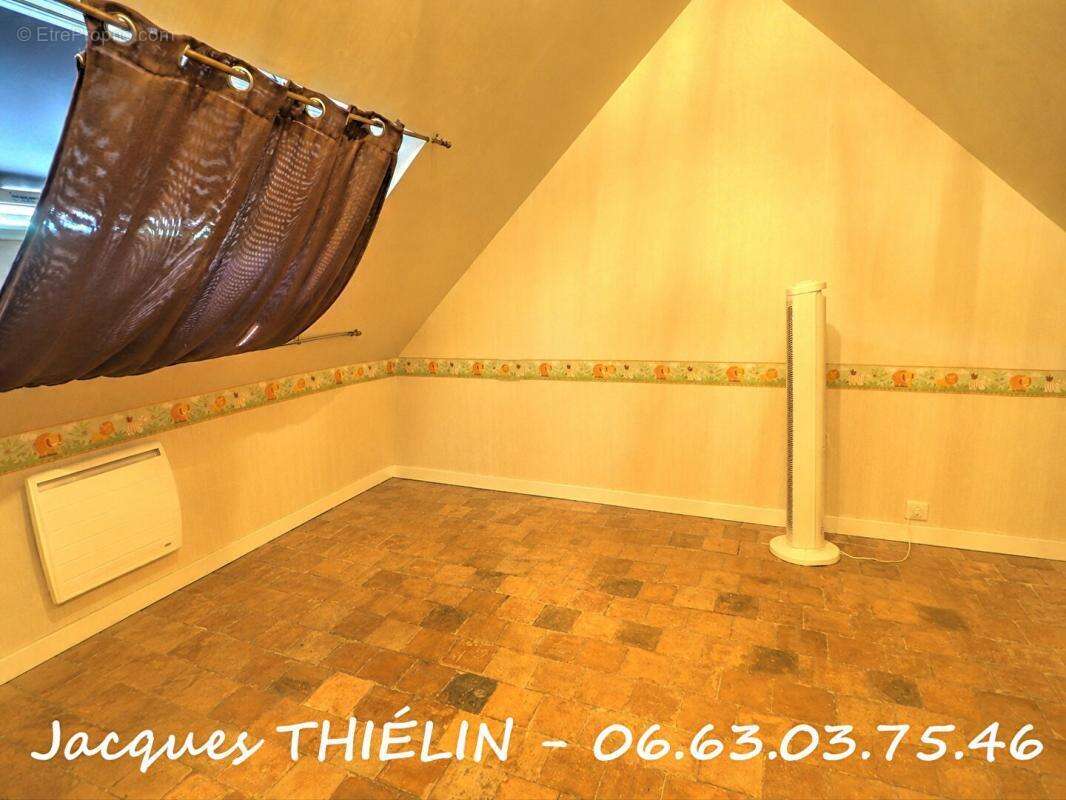 Maison à LONGUE-JUMELLES