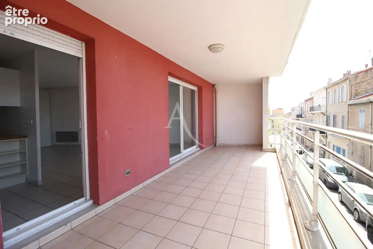 Appartement à MARSEILLE-4E