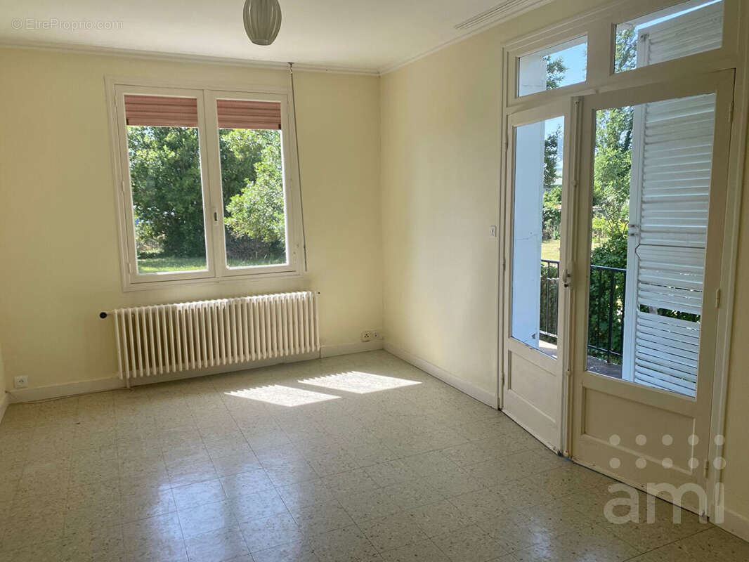 Maison Niort 4 pièce(s) 87 m2 - photo 3