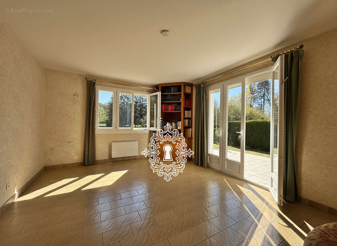 Maison à DONNEMARIE-DONTILLY