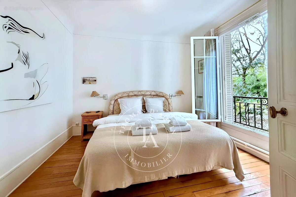 Appartement à PARIS-14E