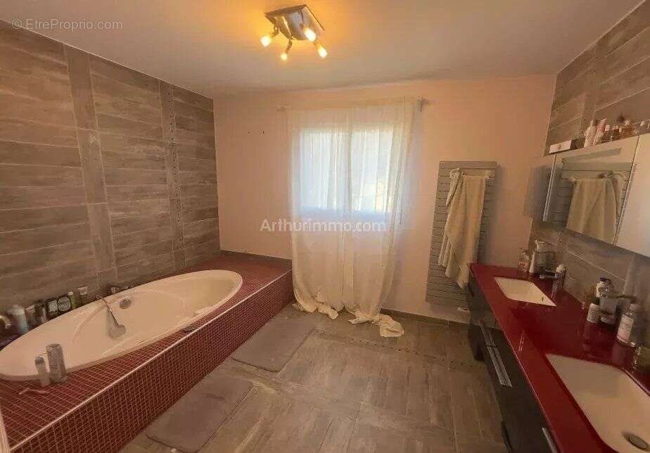 Maison à SAINT-ANDRE-LES-ALPES