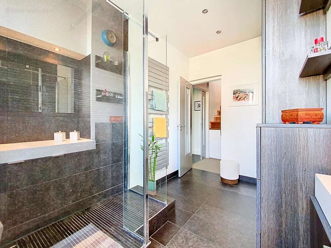 Appartement à LYON-6E