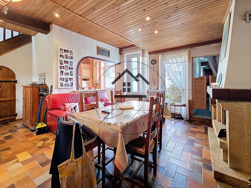 Maison à BURY