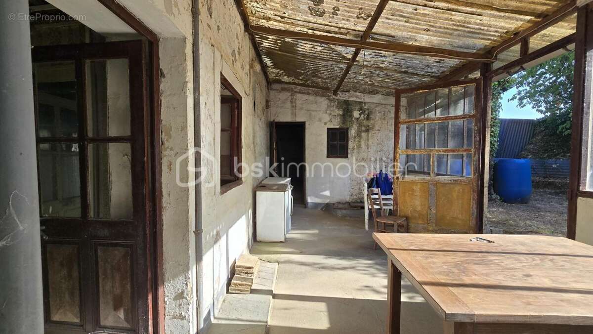 Superbe opportunité, maison de bourg à rénover, 4 chambres, grenier aménageable, terrain - photo 6