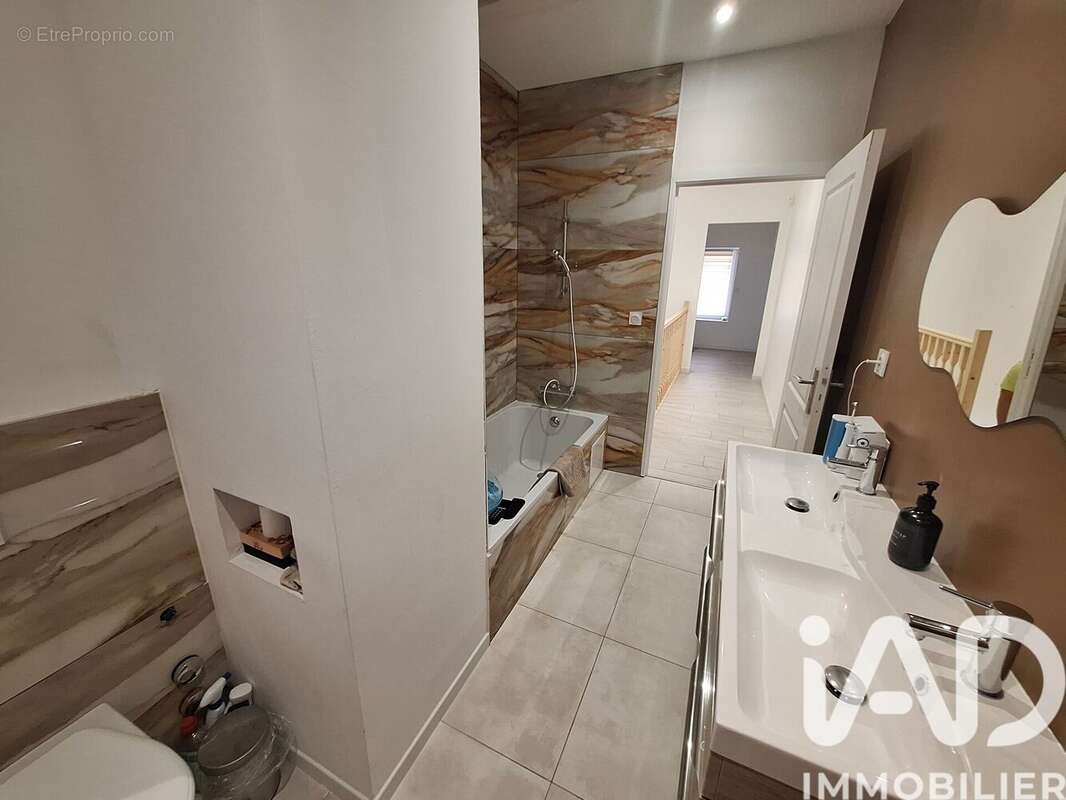 Photo 9 - Maison à SCIENTRIER