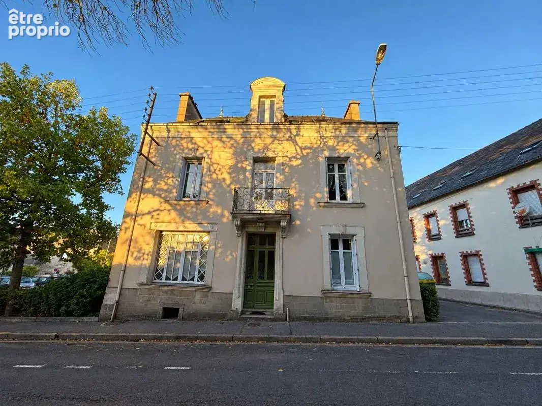 Maison de maître - 6 chambres - centre ville de Chateaubriant - photo 1