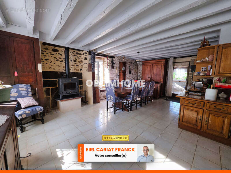 Maison à SAINT-ETIENNE-DE-FURSAC