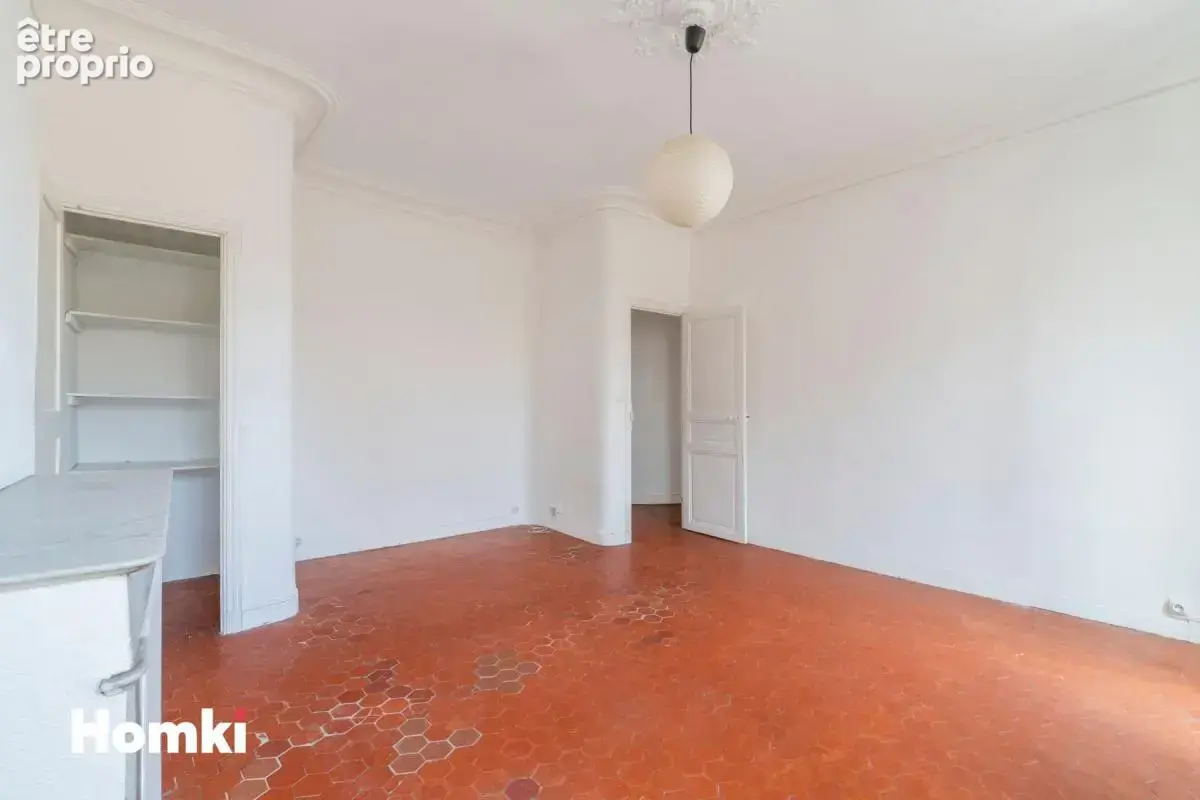 Appartement T3 de 76 m² à Marseille 13006, Rue Paradis - photo 7