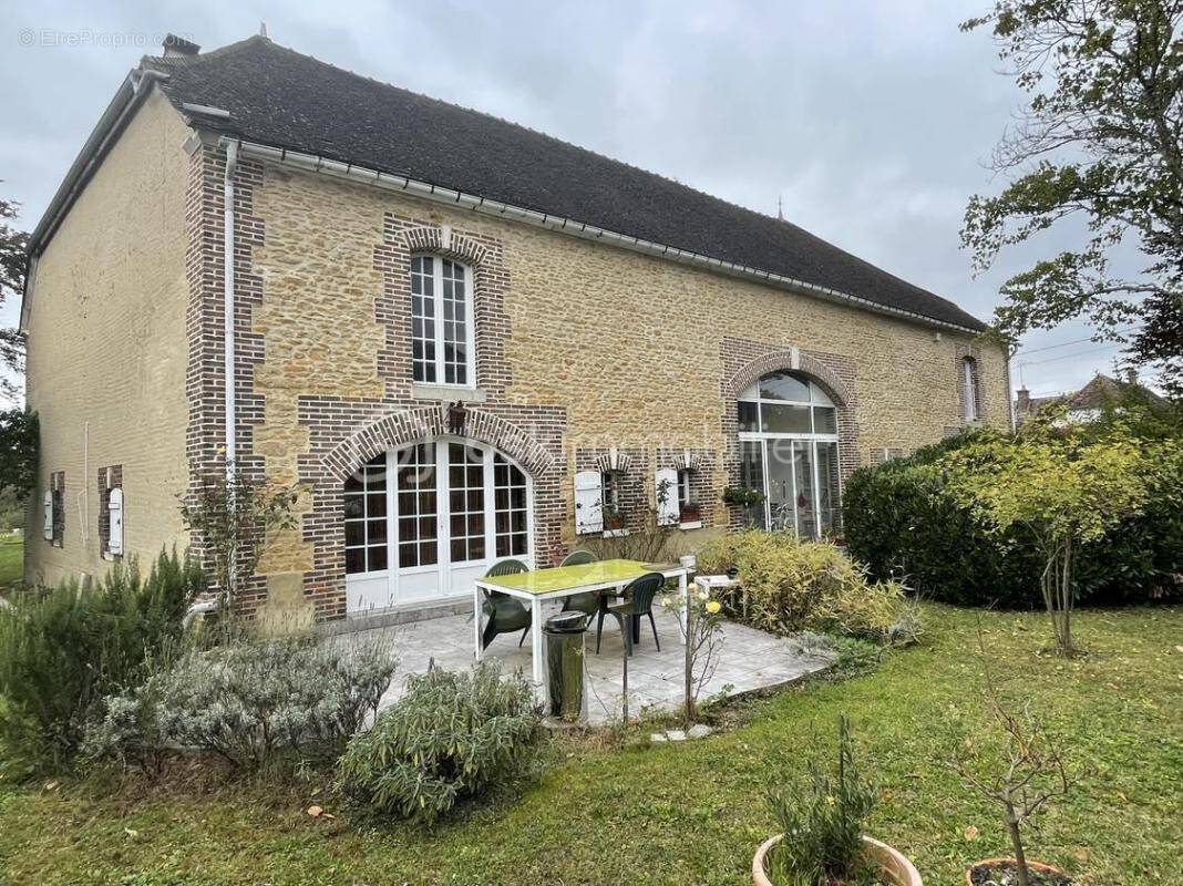 Maison à CHESSY-LES-PRES